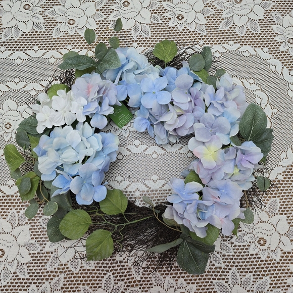 Ashland 22" Wreath Round Blue and Purple Hydrangea Flowers Twig Floral Accent - Picture 12 of 12